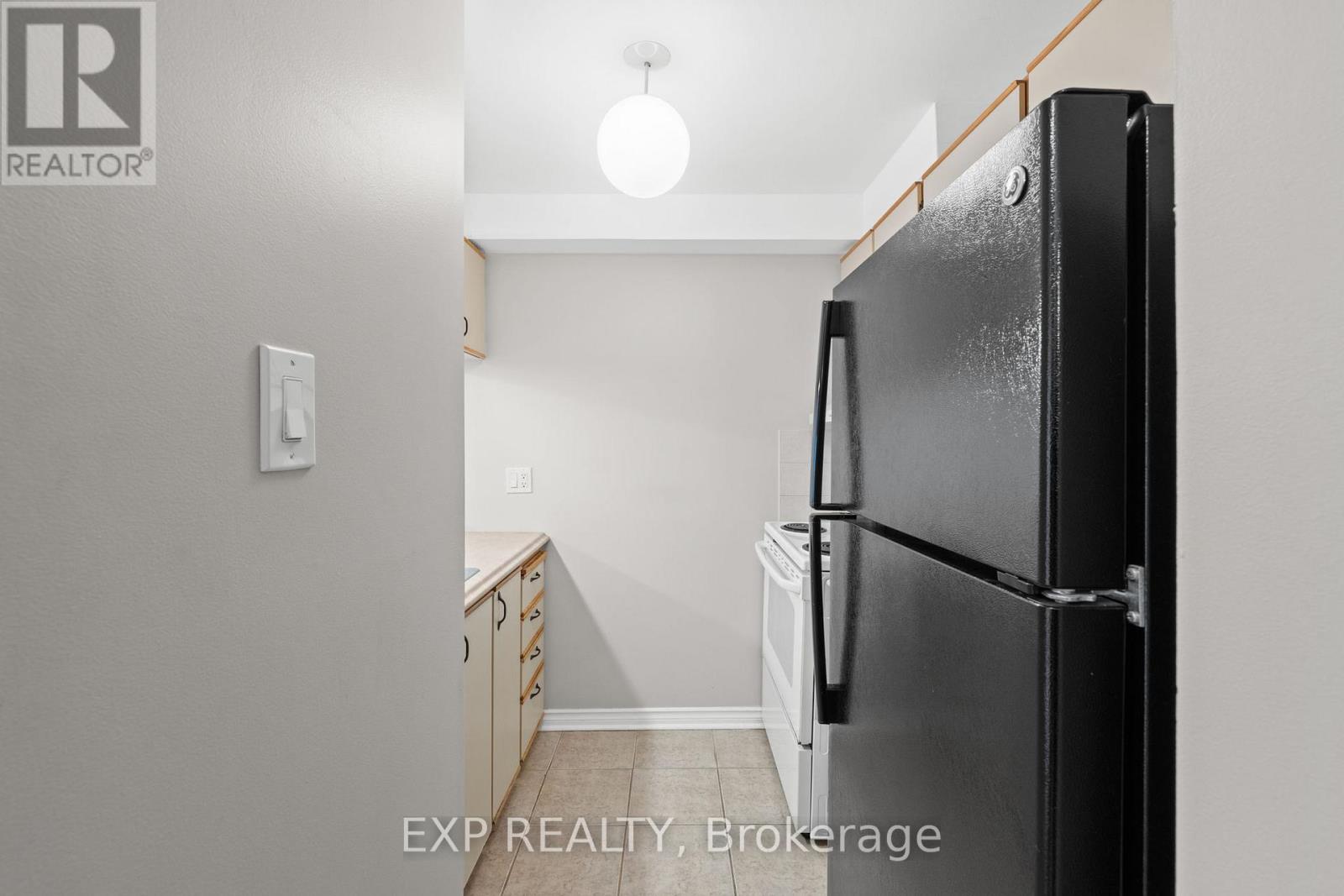 306 - 6376 Bilberry Drive, Ottawa, Ontario  K1C 4P6 - Photo 17 - X12470216