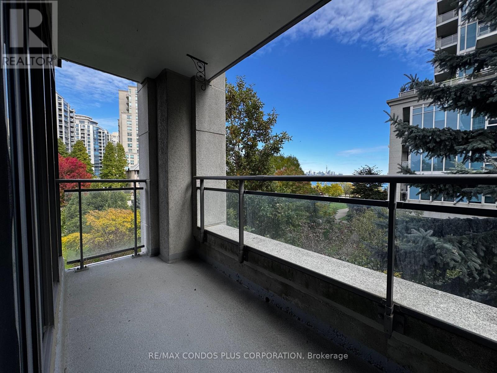 314 - 2119 Lake Shore Boulevard W, Toronto, Ontario  M8V 4E8 - Photo 2 - W12465052