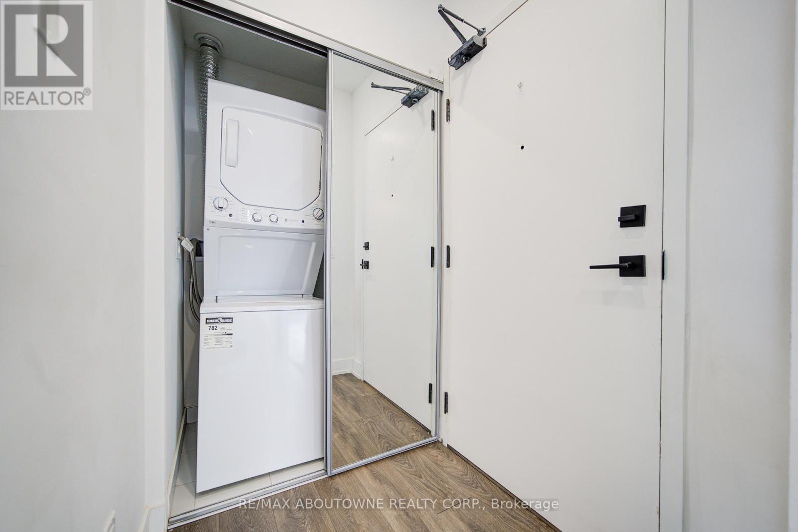 1313 - 2489 Taunton Road, Oakville, Ontario L6H 3R7 - Photo 19 - W12484941