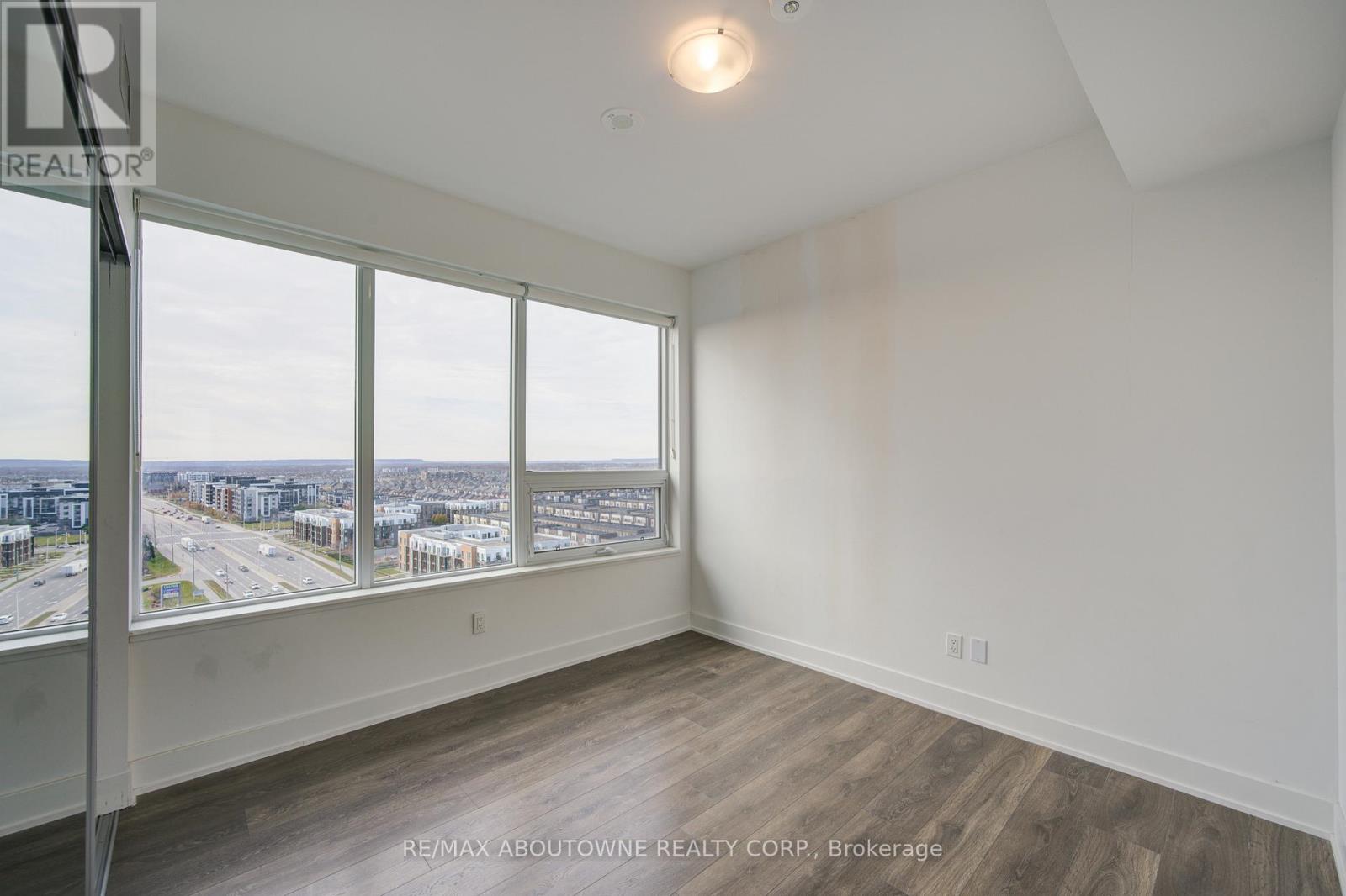 1313 - 2489 Taunton Road, Oakville, Ontario L6H 3R7 - Photo 14 - W12484941