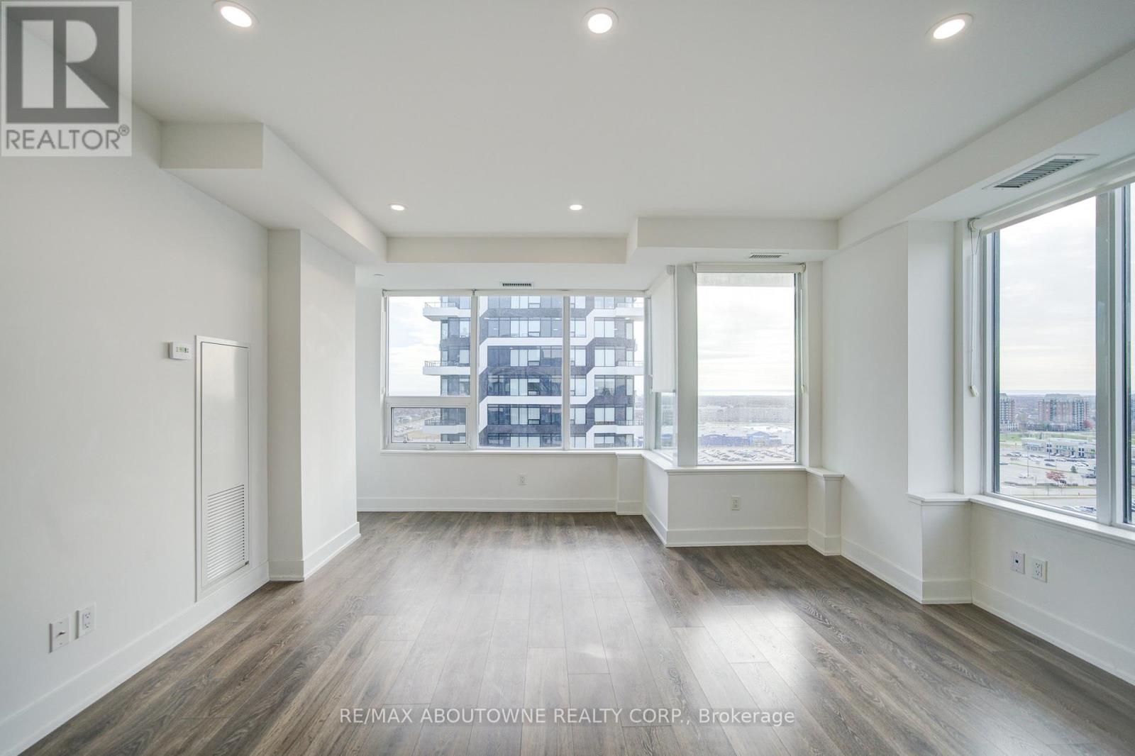 1313 - 2489 Taunton Road, Oakville, Ontario L6H 3R7 - Photo 9 - W12484941