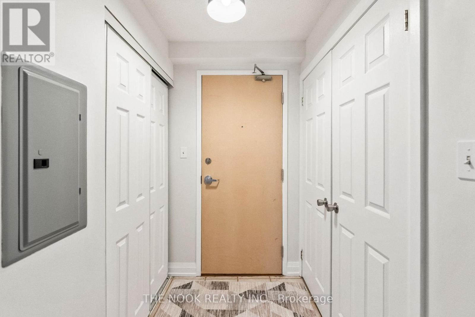 310 - 98 Aspen Springs Drive, Clarington, Ontario L1C 5N5 - Photo 4 - E12575598