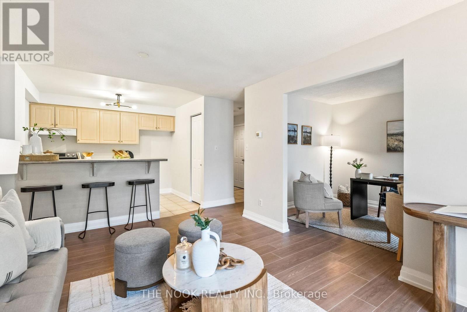 310 - 98 Aspen Springs Drive, Clarington, Ontario L1C 5N5 - Photo 9 - E12575598