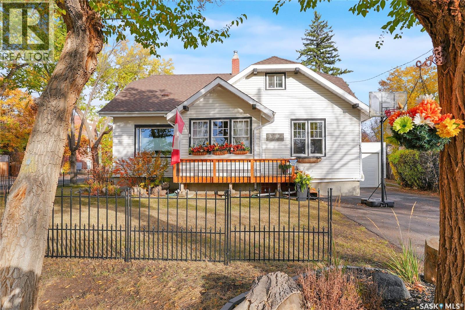 845 Alder AVENUE, Moose Jaw, Saskatchewan