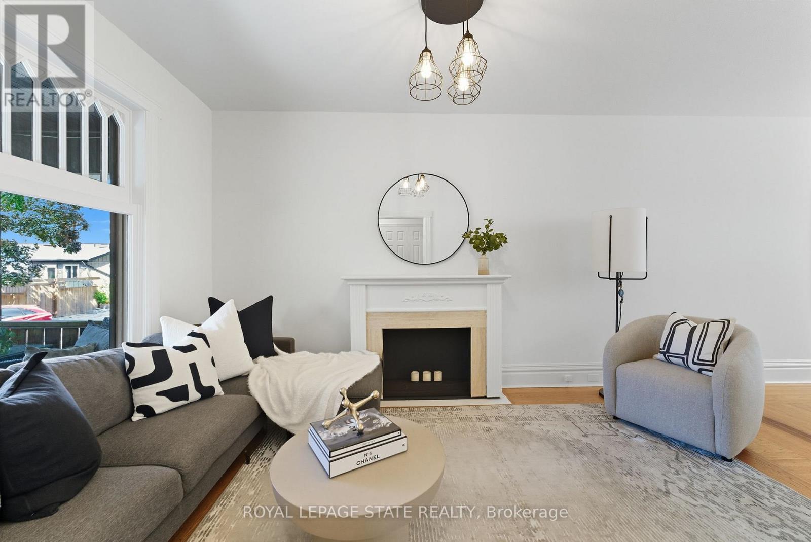 13 BRUCE STREET, Hamilton, Ontario