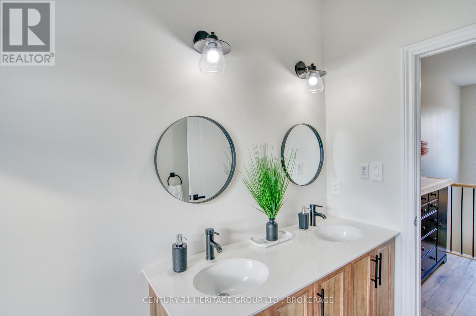 5 Cross Street, Loyalist, Ontario  K0H 2H0 - Photo 26 - X12575466