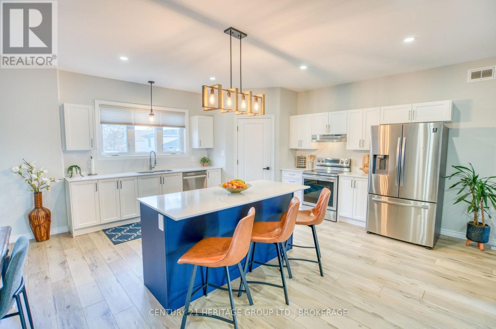 5 Cross Street, Loyalist, Ontario  K0H 2H0 - Photo 8 - X12575466