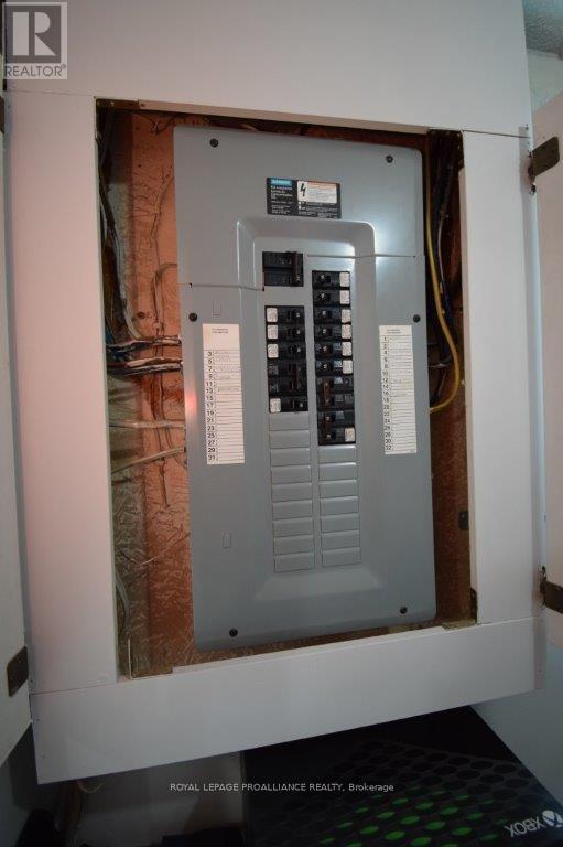 206 College Street E, Belleville, Ontario  K8N 2V7 - Photo 13 - X12575614