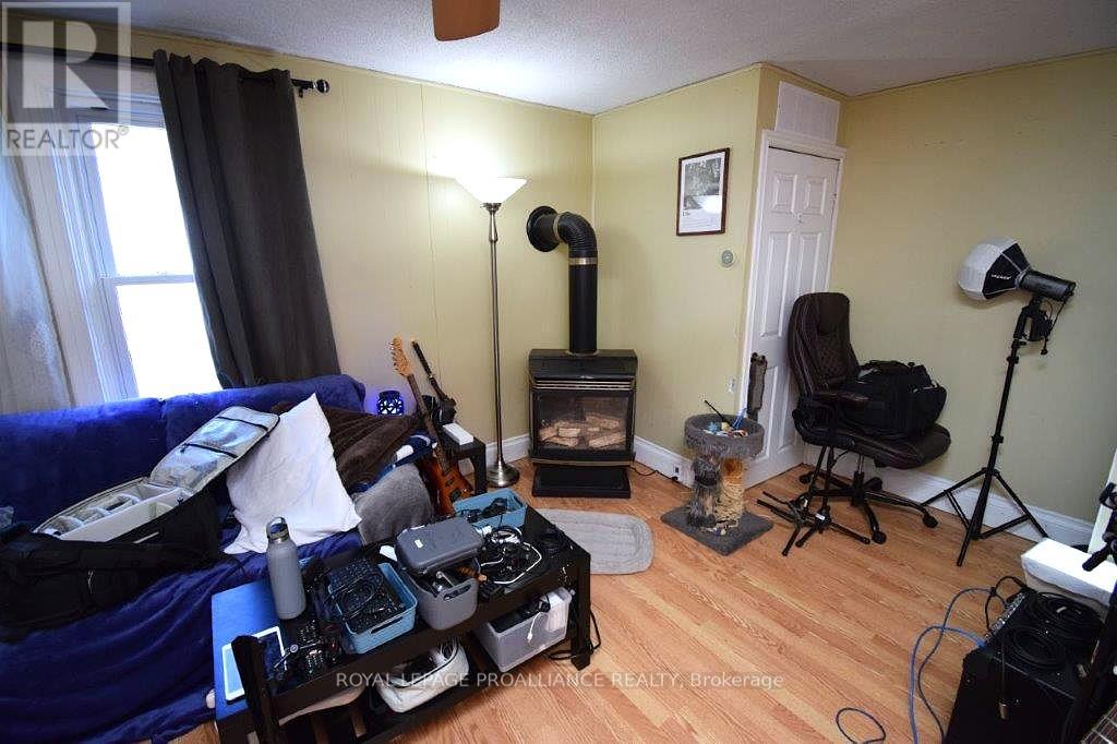 206 College Street E, Belleville, Ontario  K8N 2V7 - Photo 6 - X12575614