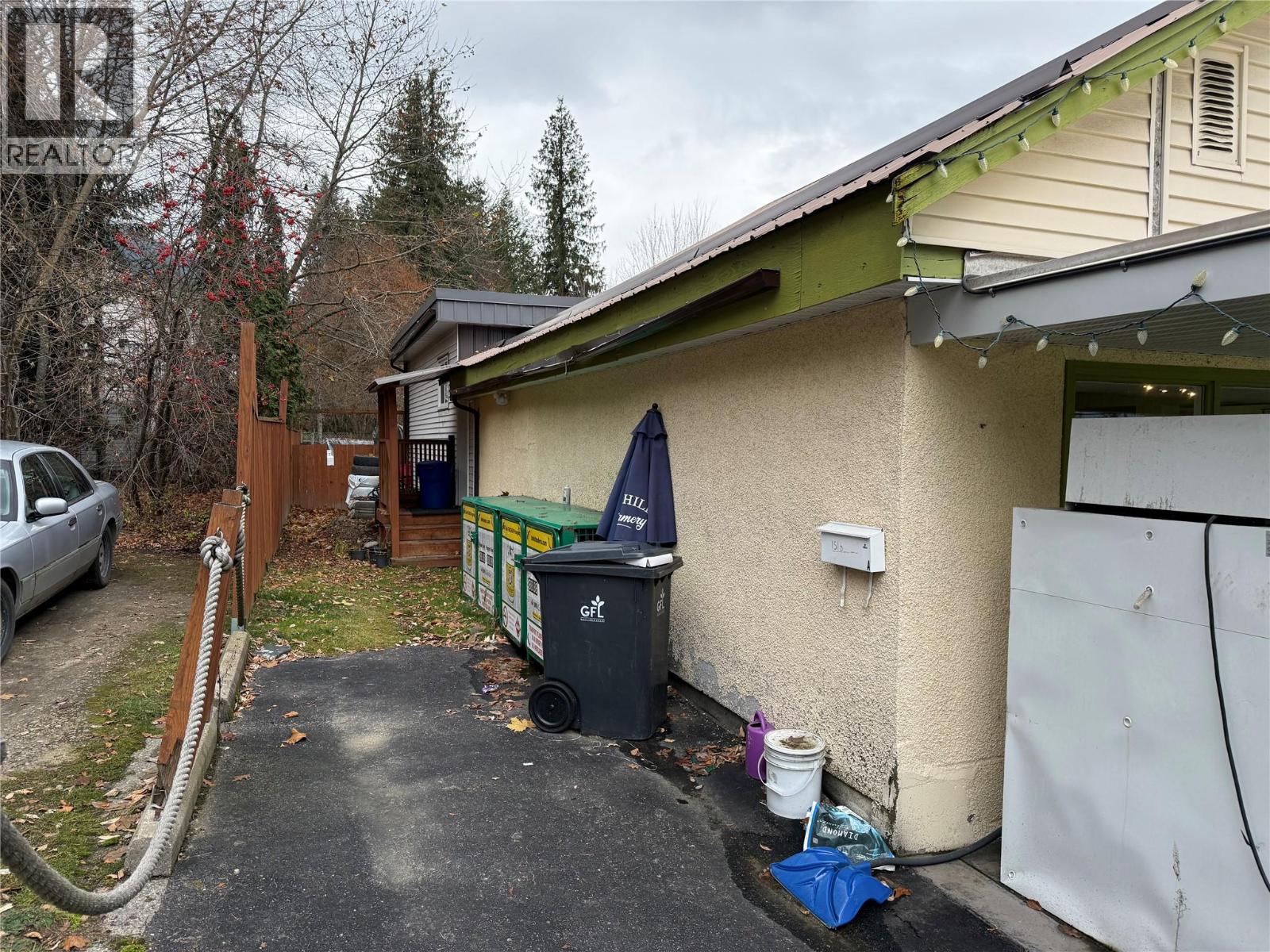 1516 Crease Avenue, Nelson, British Columbia  V1L 1A4 - Photo 2 - 10369829