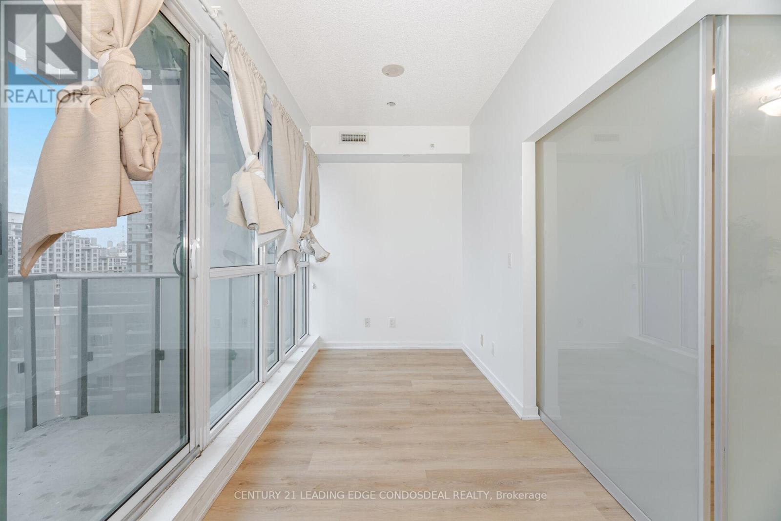 915 - 150 E Liberty Street, Toronto, Ontario  M6K 3R5 - Photo 17 - C12575340