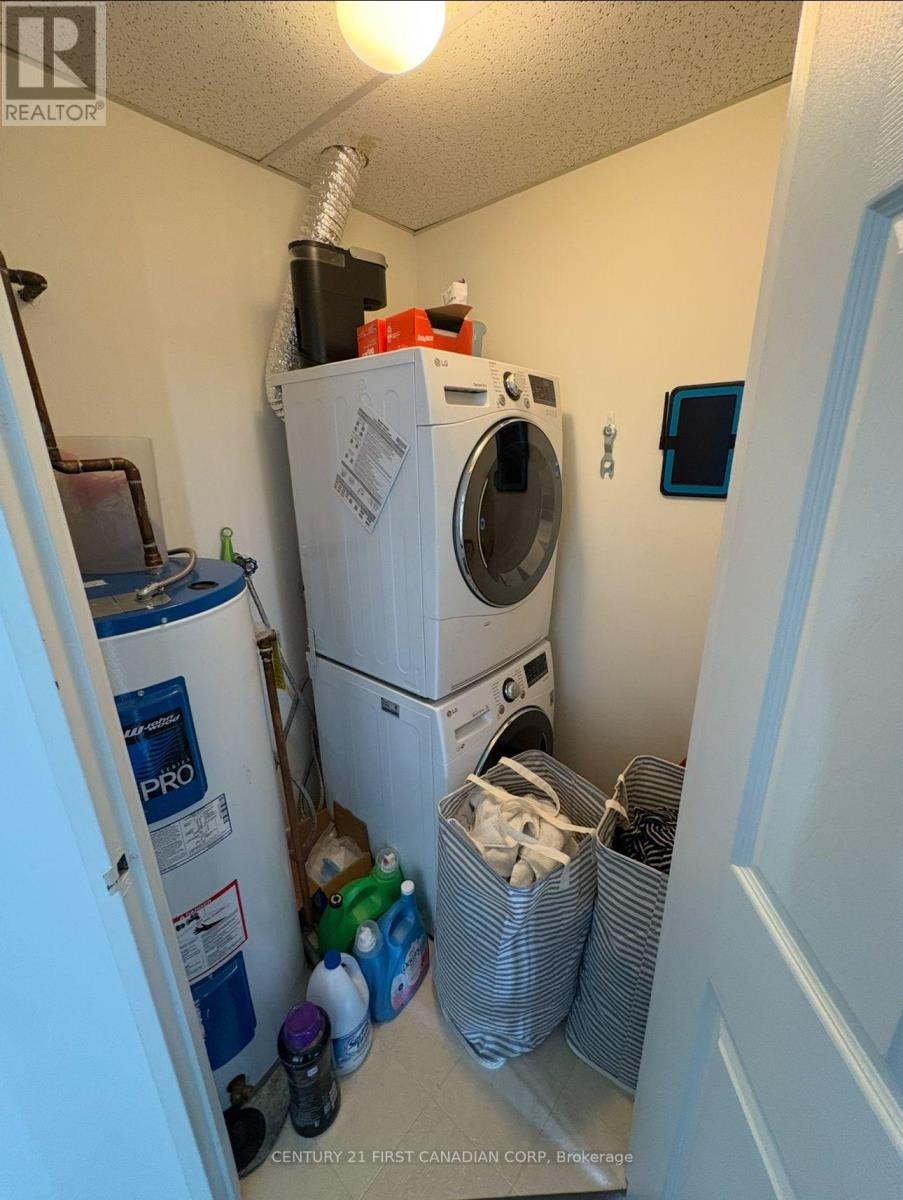 1206 - 744 Wonderland Road S, London South, Ontario  N6K 4K3 - Photo 12 - X12575474