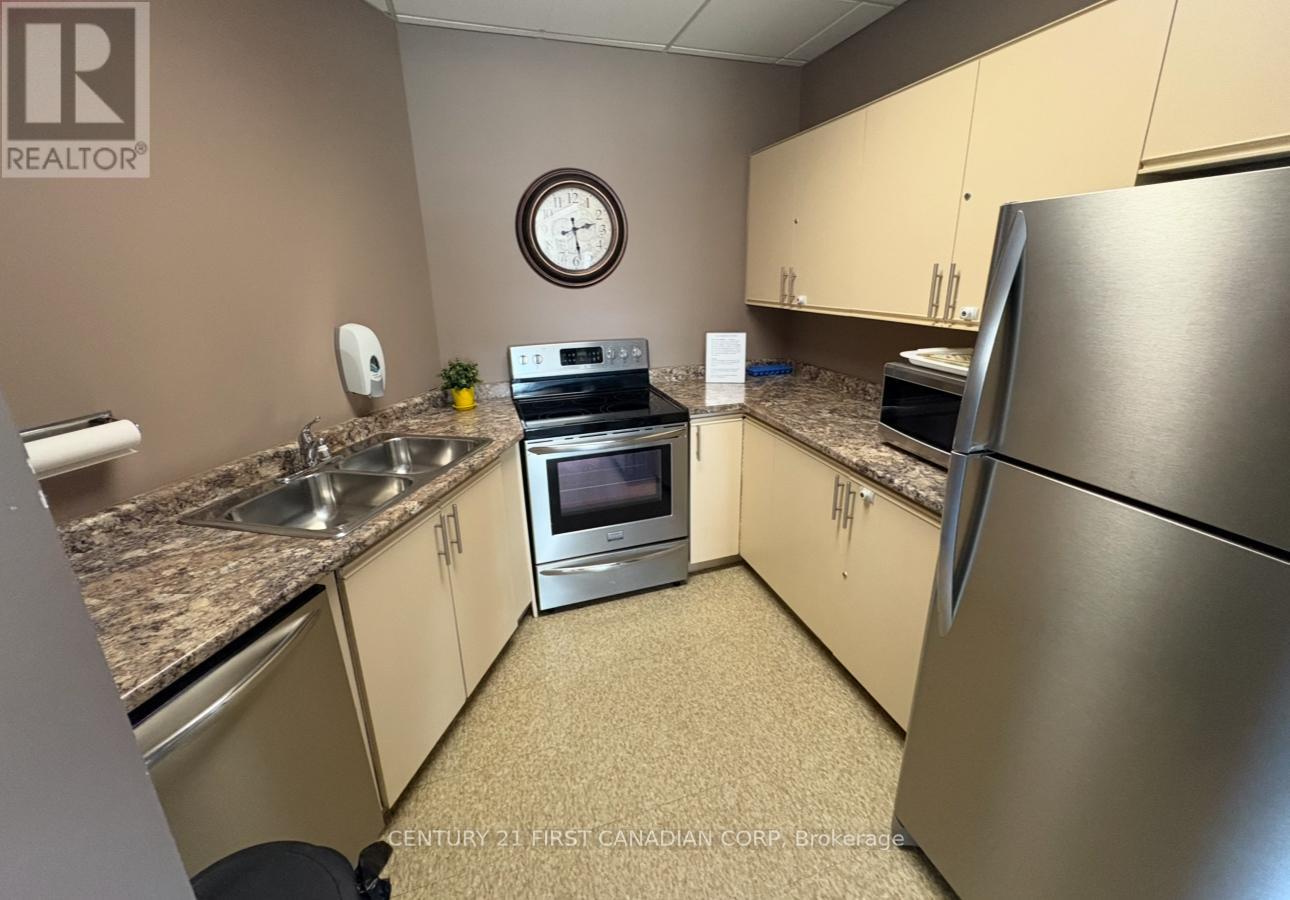 1206 - 744 Wonderland Road S, London South, Ontario  N6K 4K3 - Photo 17 - X12575474