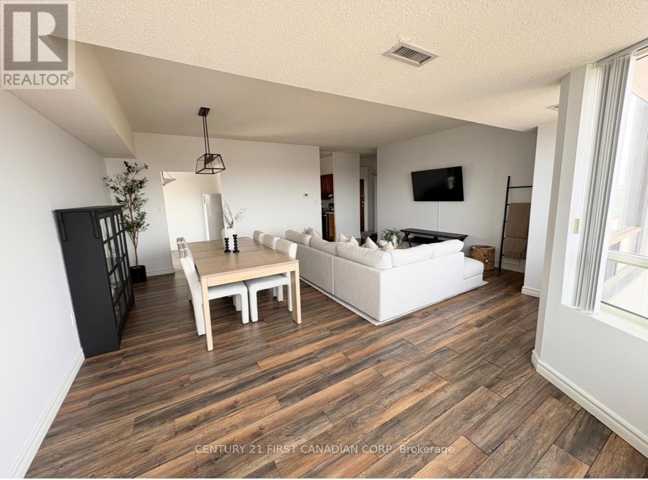 1206 - 744 Wonderland Road S, London South, Ontario  N6K 4K3 - Photo 3 - X12575474