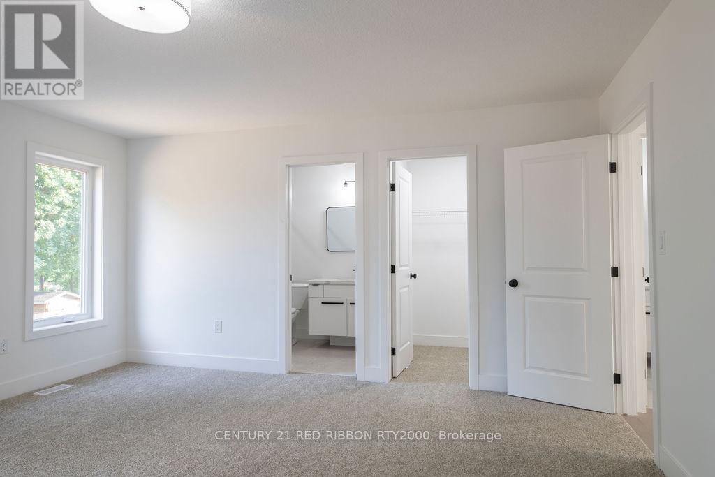 122 Burns Street, Strathroy-Caradoc, Ontario  N7G 1E8 - Photo 15 - X12575560