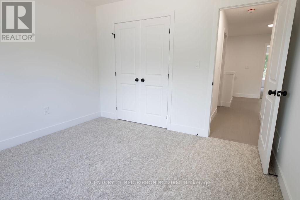 122 Burns Street, Strathroy-Caradoc, Ontario  N7G 1E8 - Photo 20 - X12575560