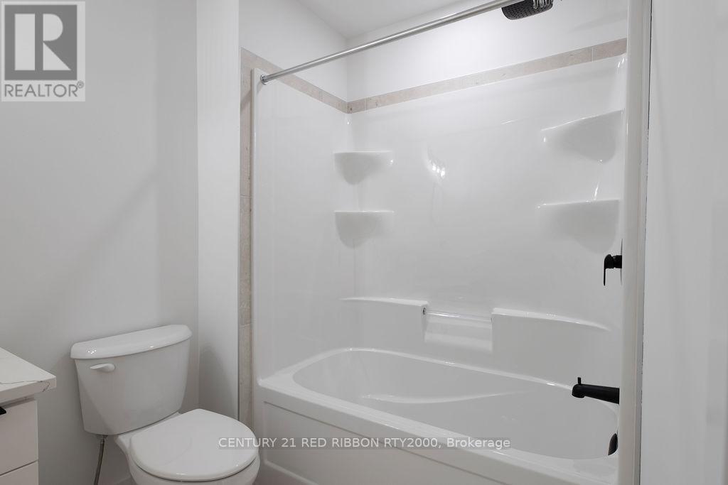 122 Burns Street, Strathroy-Caradoc, Ontario  N7G 1E8 - Photo 25 - X12575560