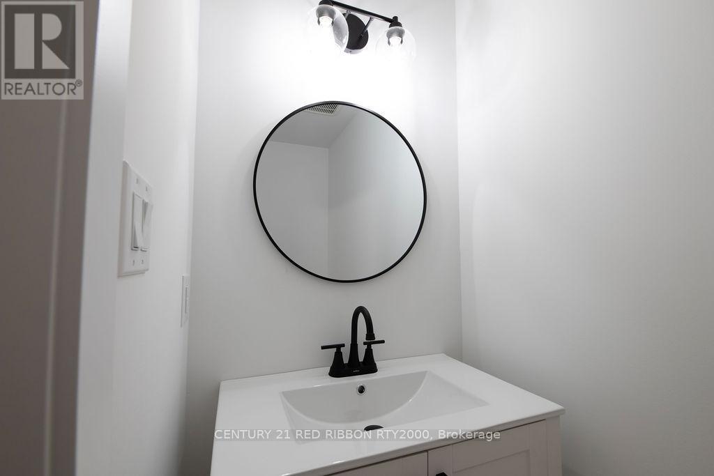 122 Burns Street, Strathroy-Caradoc, Ontario  N7G 1E8 - Photo 26 - X12575560