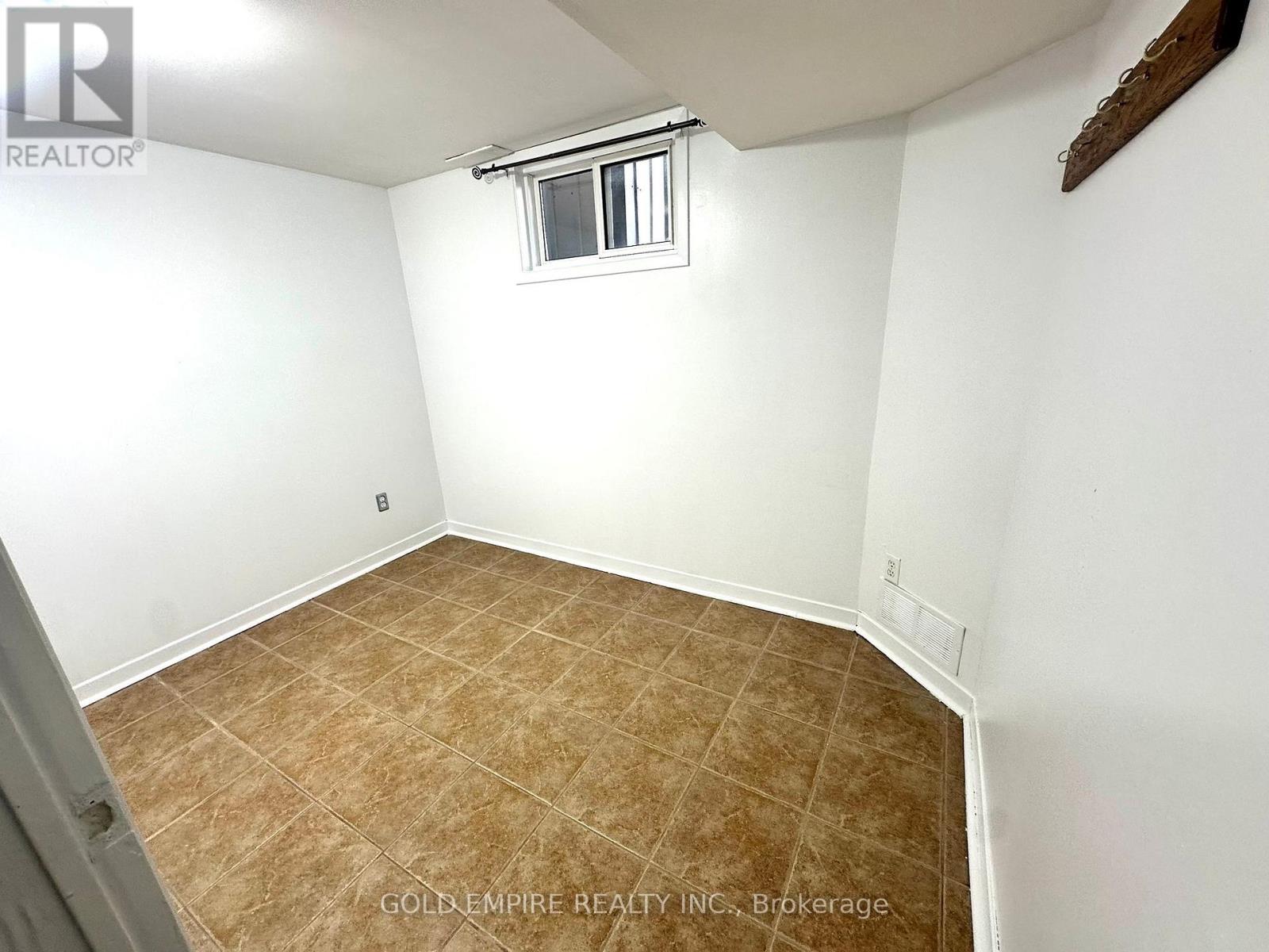 32 Empire Street, London East, Ontario N5Y 1G7 - Photo 35 - X12575592