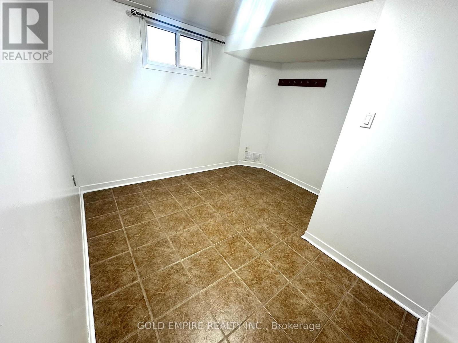 32 Empire Street, London East, Ontario N5Y 1G7 - Photo 36 - X12575592