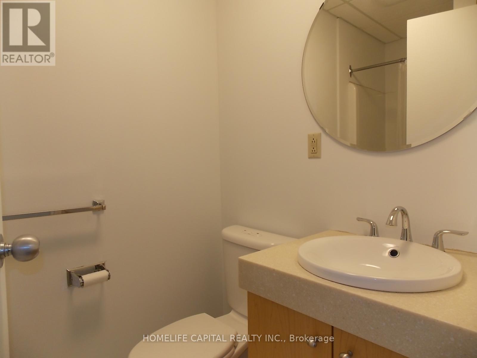 E1 - Upper Level - 2212 Gladwin Crescent, Ottawa, Ontario  K1B 5N1 - Photo 10 - X12575440