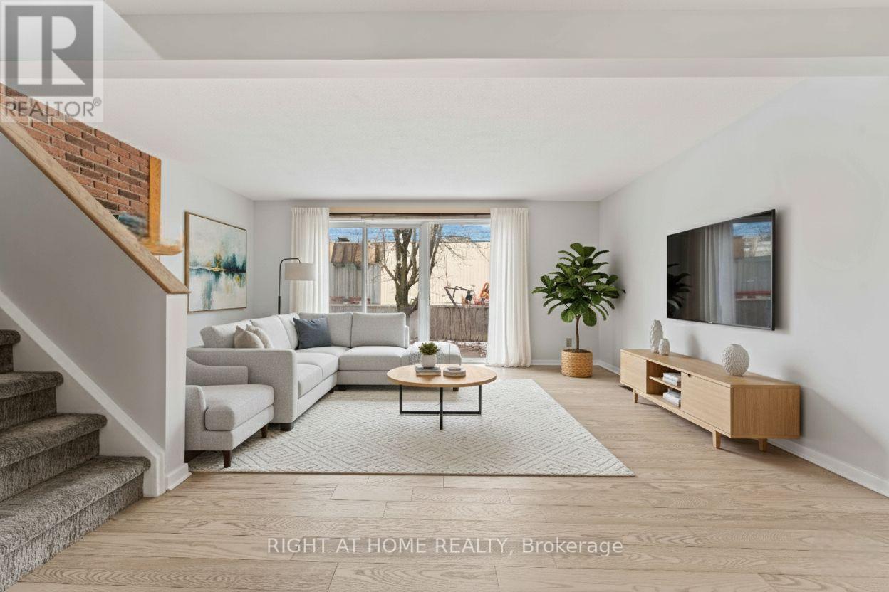 21 Ventnor Way, Ottawa, Ontario  K2J 1M2 - Photo 3 - X12575532