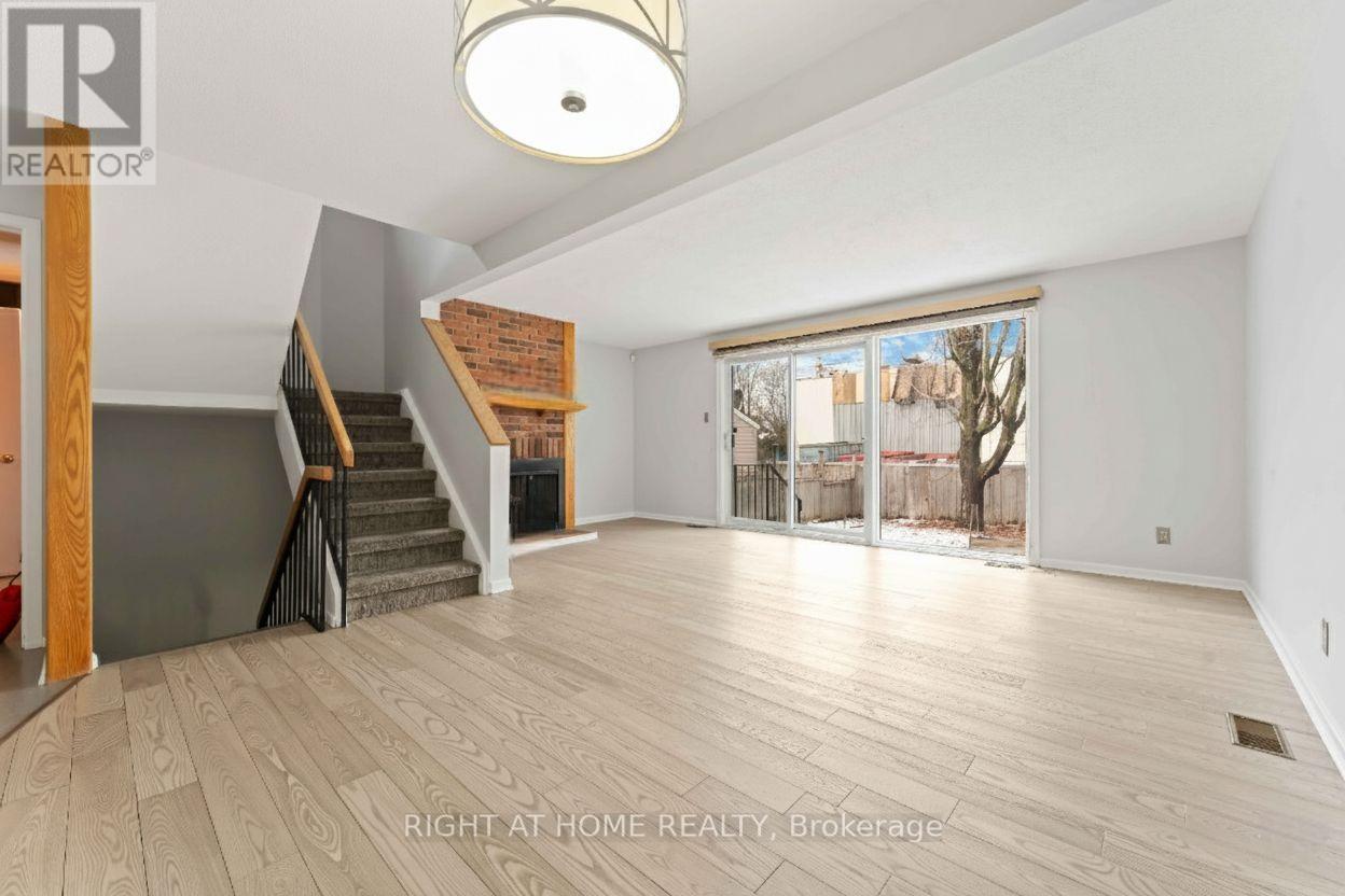 21 Ventnor Way, Ottawa, Ontario  K2J 1M2 - Photo 5 - X12575532