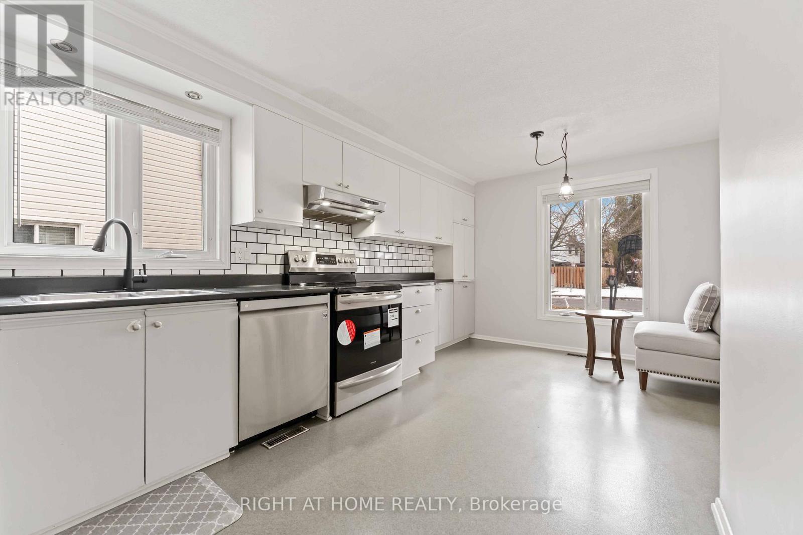 21 Ventnor Way, Ottawa, Ontario  K2J 1M2 - Photo 8 - X12575532