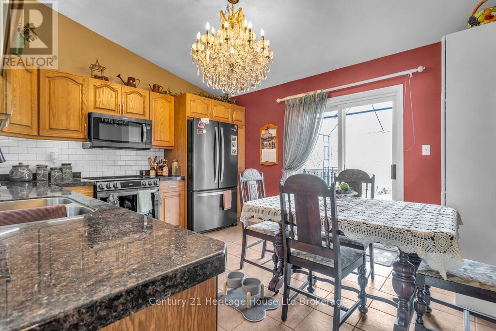 24 Barker Street, Tillsonburg, Ontario  N4G 1E5 - Photo 11 - X12575438