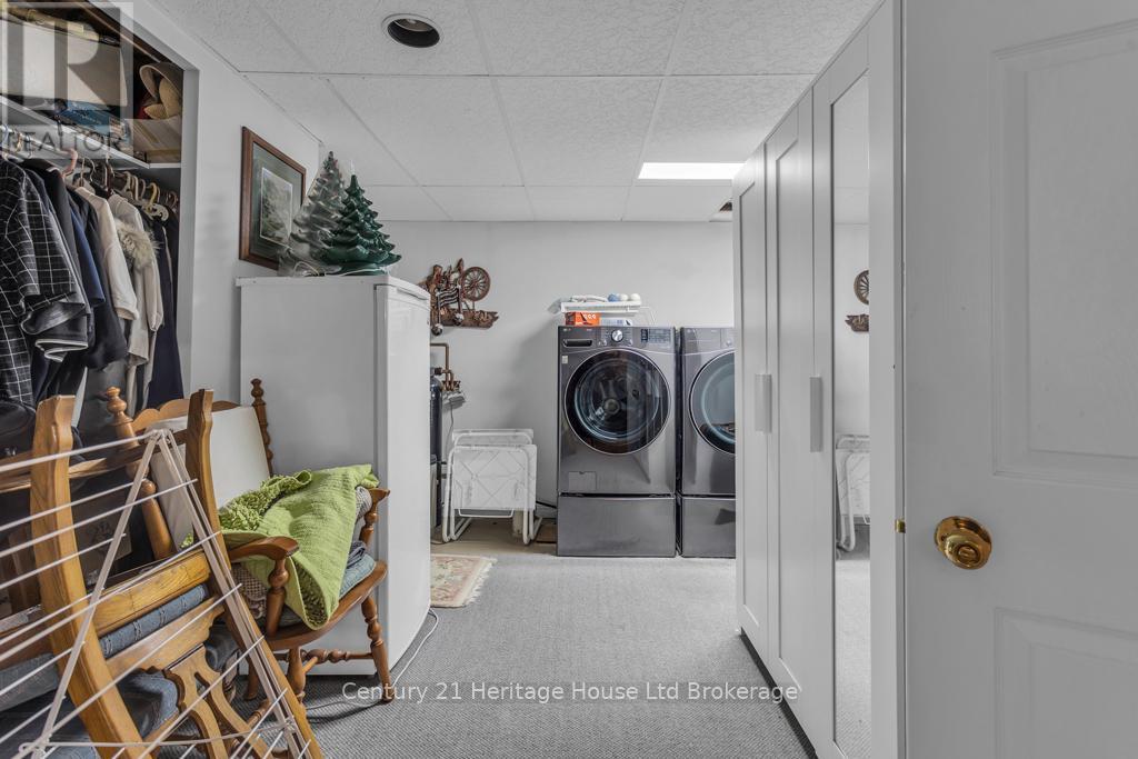 24 Barker Street, Tillsonburg, Ontario  N4G 1E5 - Photo 17 - X12575438