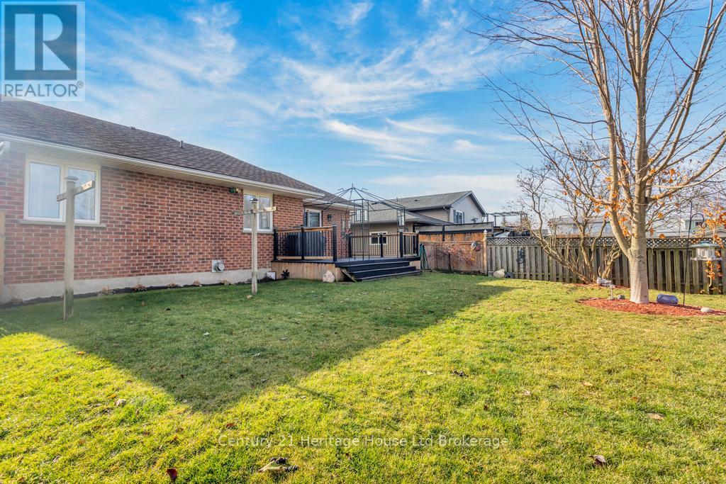 24 Barker Street, Tillsonburg, Ontario  N4G 1E5 - Photo 20 - X12575438