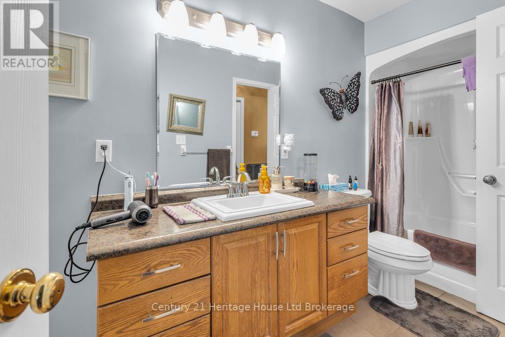 24 Barker Street, Tillsonburg, Ontario  N4G 1E5 - Photo 7 - X12575438