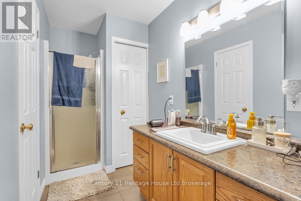 24 Barker Street, Tillsonburg, Ontario  N4G 1E5 - Photo 8 - X12575438