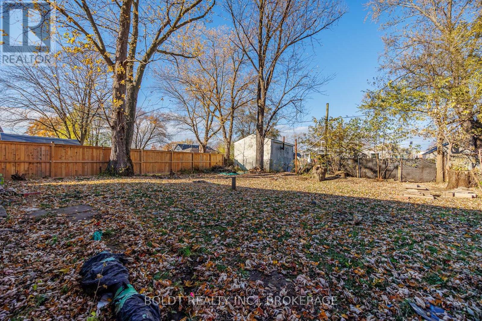 35 Burness Drive, St. Catharines, Ontario  L2P 1J4 - Photo 10 - X12575446