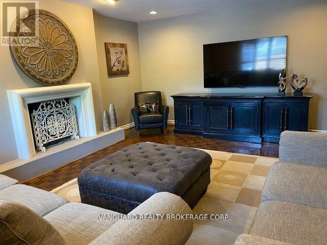 68 Mellings Drive, Vaughan, Ontario  L4L 8J2 - Photo 7 - N12575372