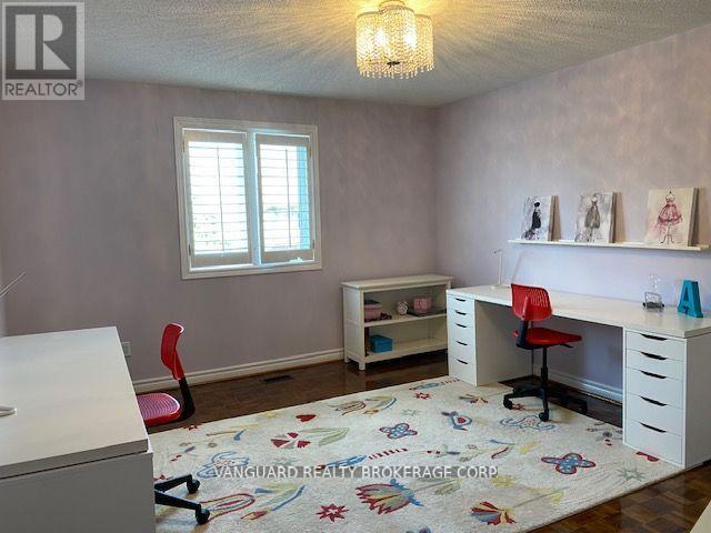 68 Mellings Drive, Vaughan, Ontario  L4L 8J2 - Photo 9 - N12575372