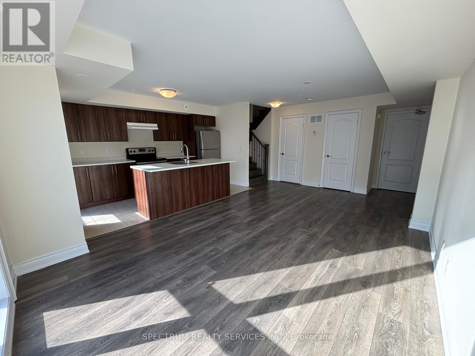 524 - 30 Dunsheath Way, Markham, Ontario  L6B 1N3 - Photo 3 - N12575380