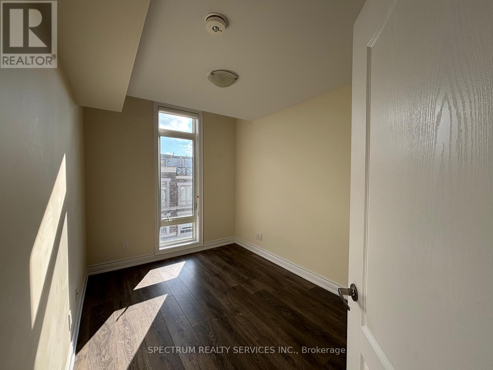 524 - 30 Dunsheath Way, Markham, Ontario  L6B 1N3 - Photo 7 - N12575380