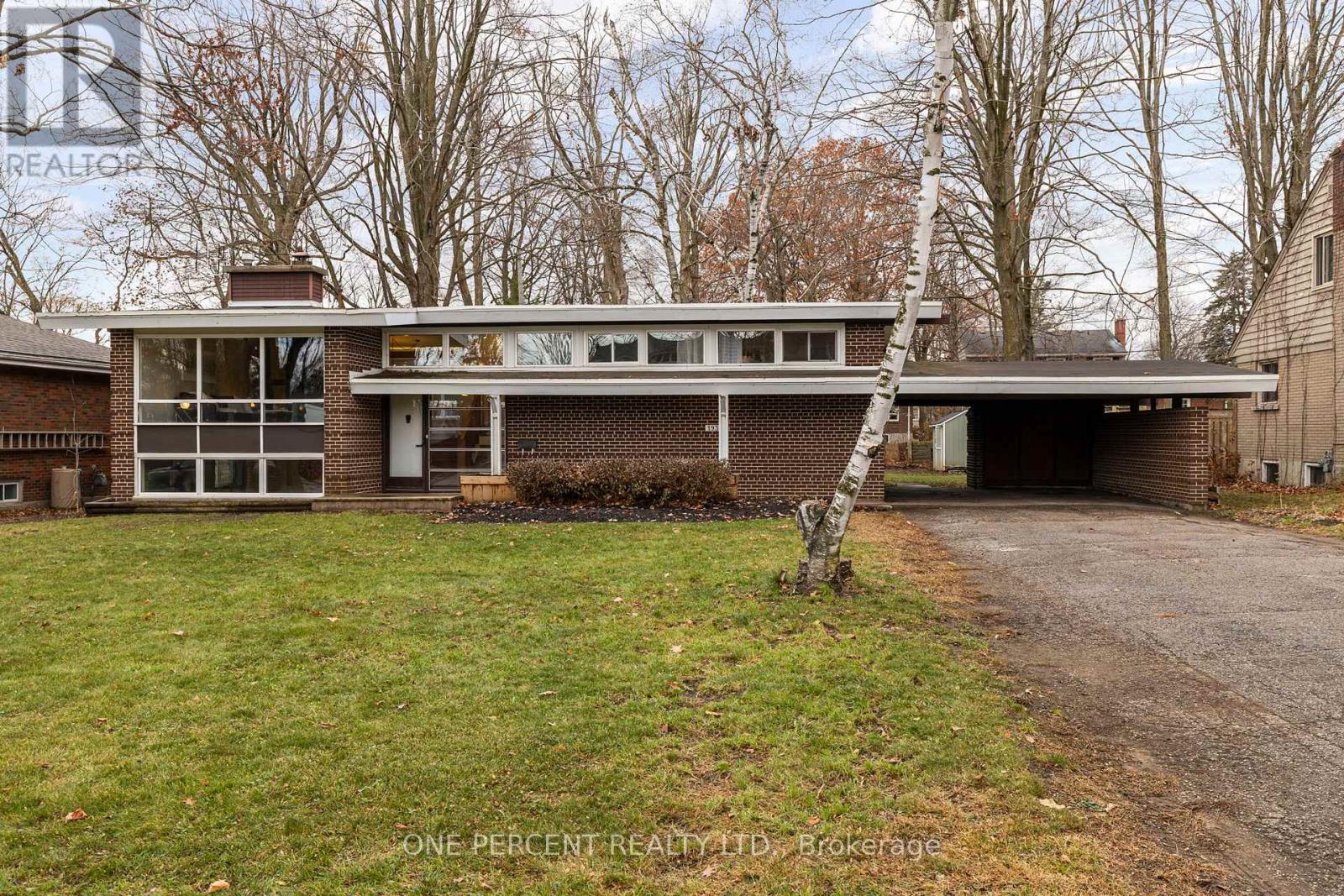 193 Lawrence Avenue, Orillia, Ontario  L3V 5M2 - Photo 2 - S12575370