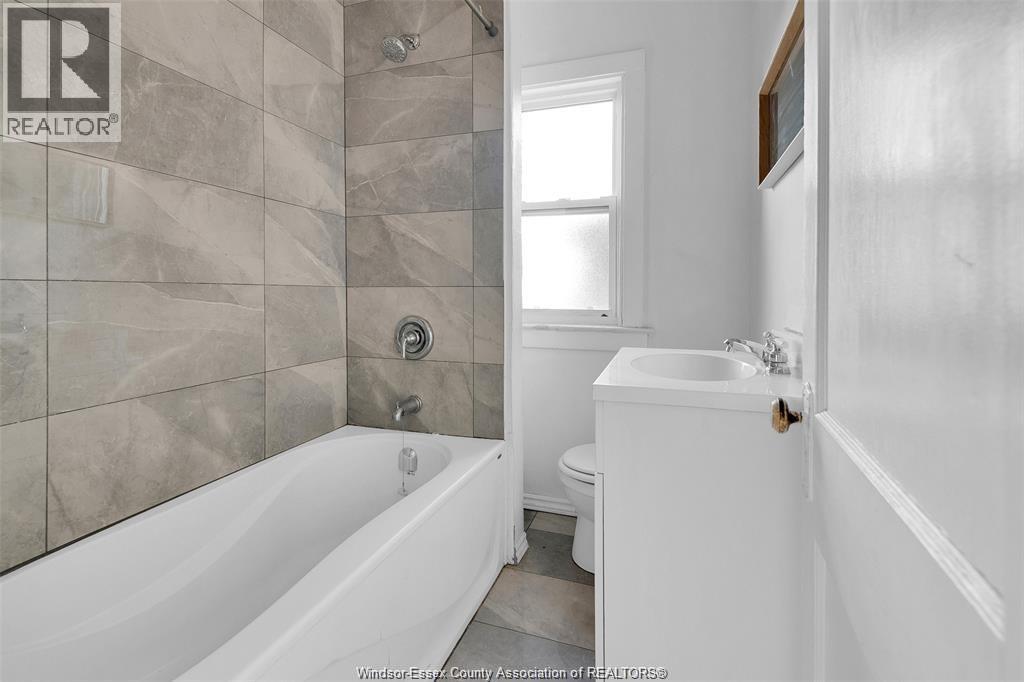 1041 Bruce Avenue Unit# Upper, Windsor, Ontario  N8A 4Y1 - Photo 10 - 25030566