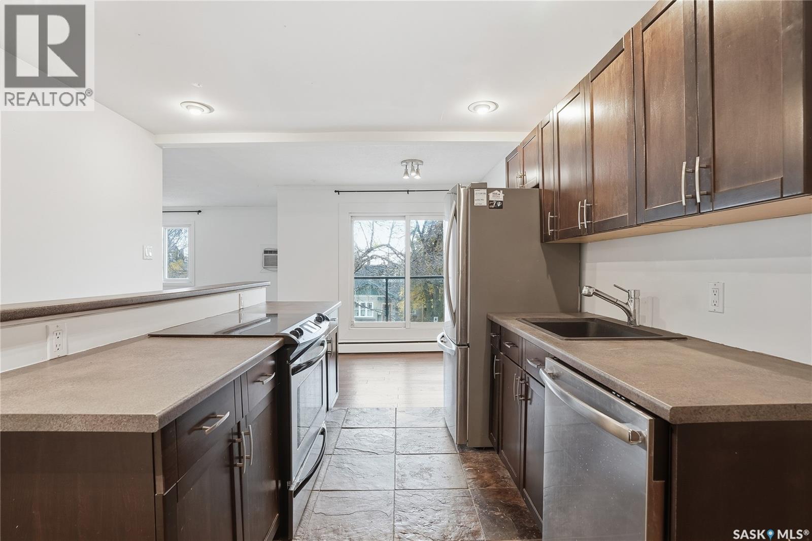 13 833 B Avenue N, Saskatoon, Saskatchewan  S7L 1E5 - Photo 5 - SK021455