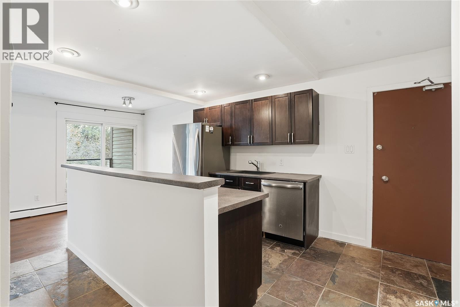 13 833 B Avenue N, Saskatoon, Saskatchewan  S7L 1E5 - Photo 7 - SK021455