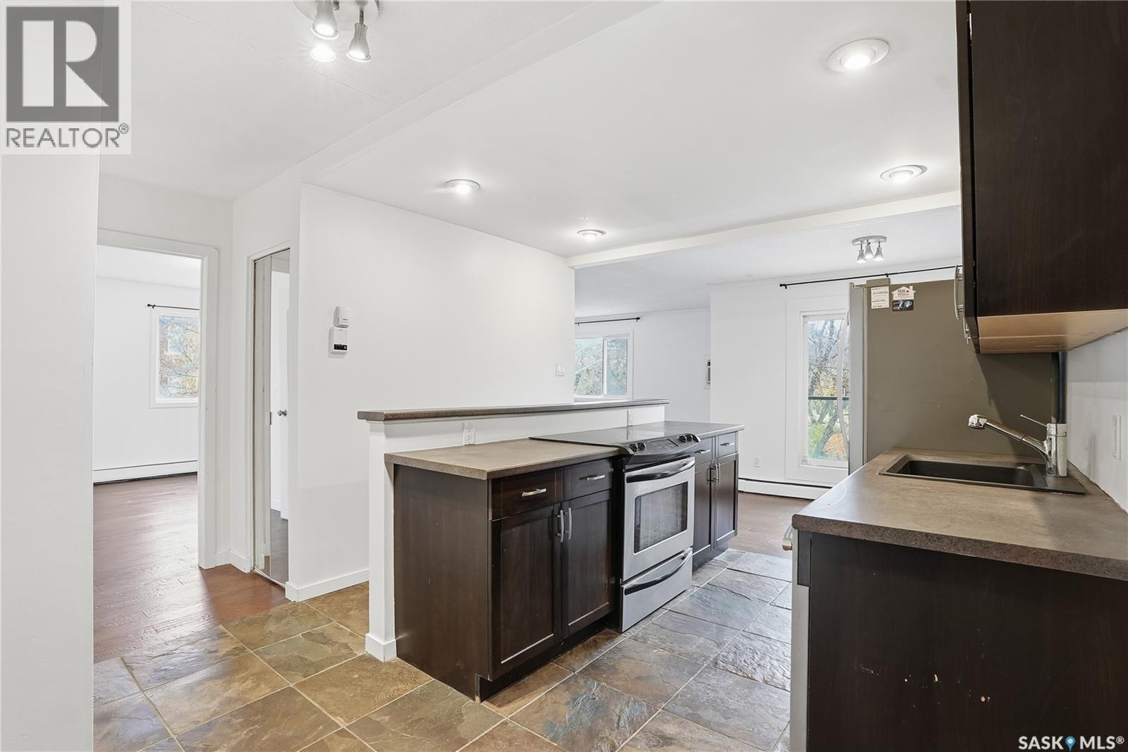 13 833 B Avenue N, Saskatoon, Saskatchewan  S7L 1E5 - Photo 4 - SK021455