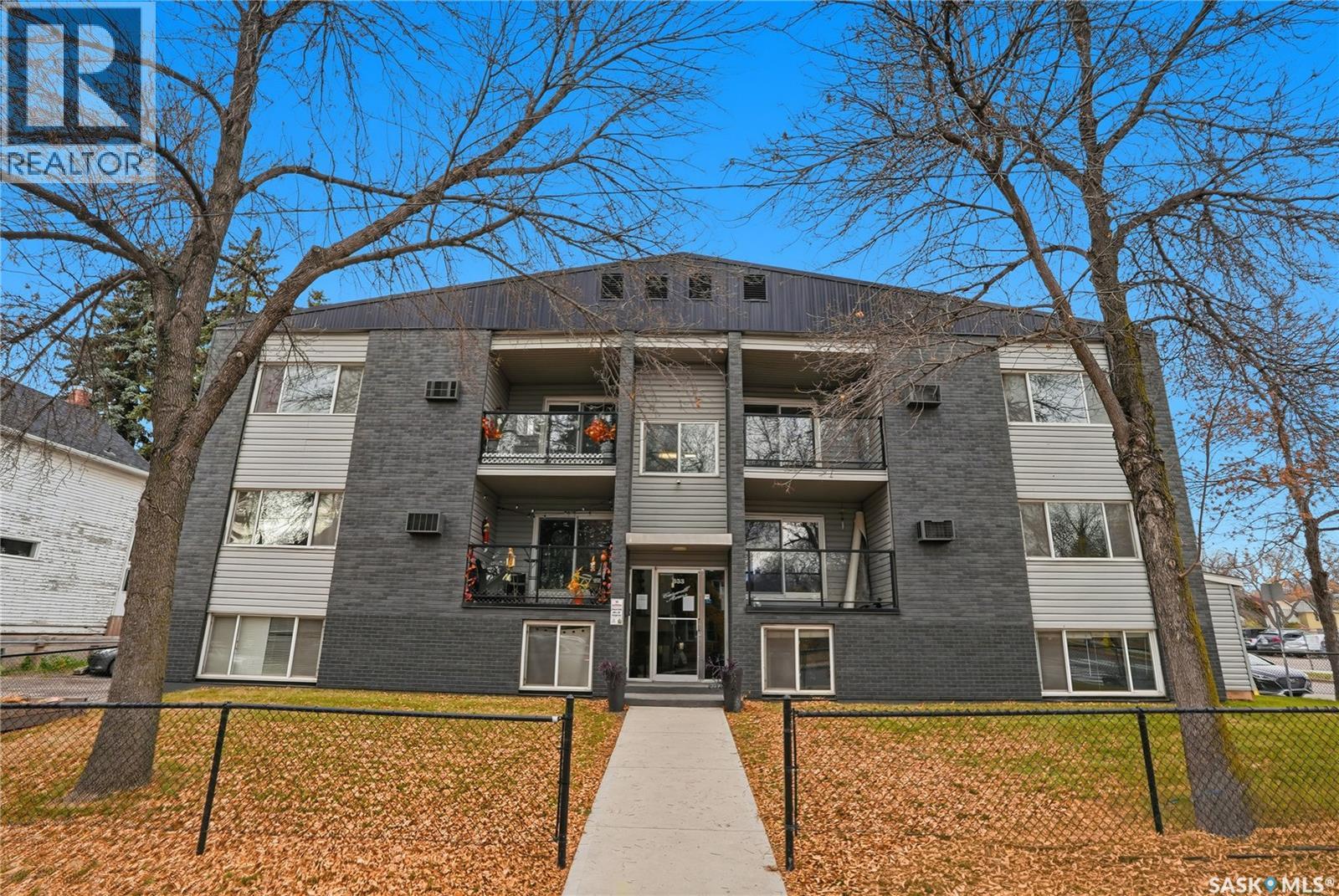 13 833 B Avenue N, Saskatoon, Saskatchewan  S7L 1E5 - Photo 2 - SK021455