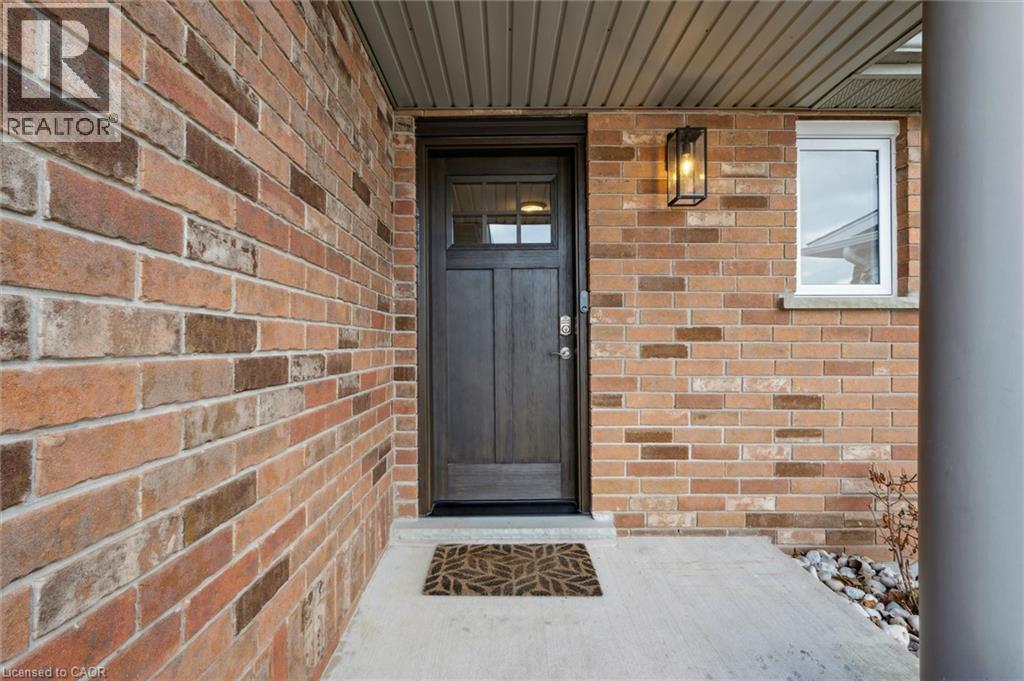 302 Highbrook Crescent, Kitchener, Ontario  N2E 3S6 - Photo 3 - 40790001