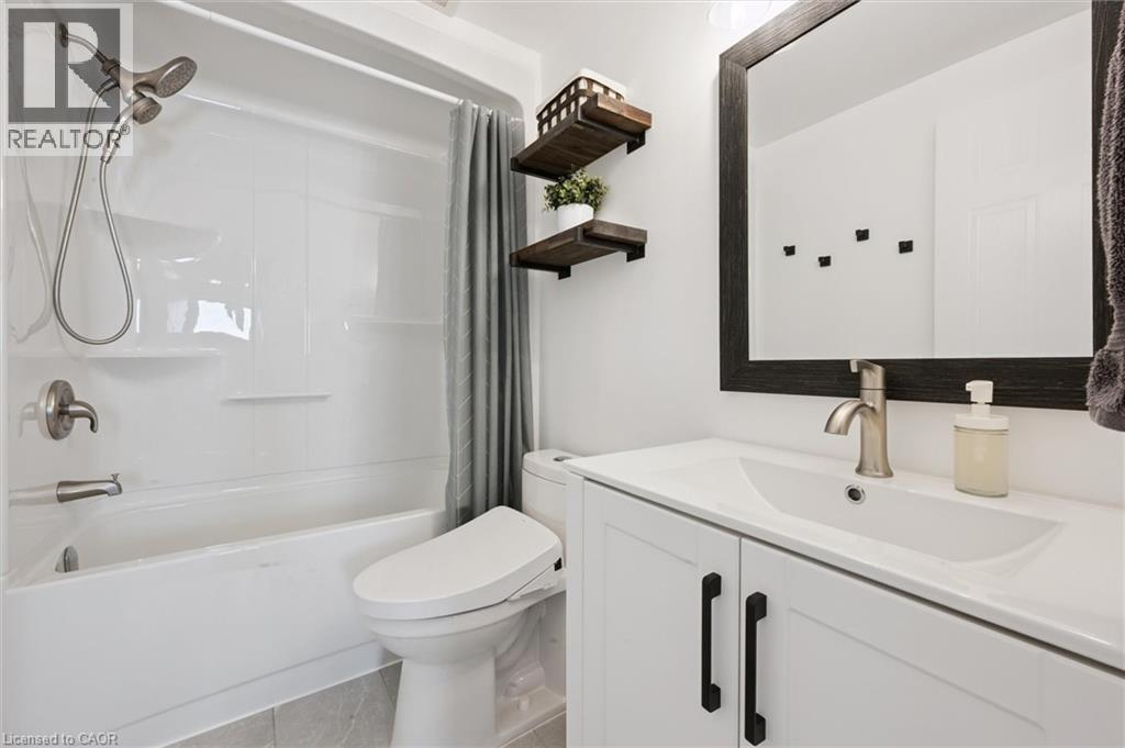 302 Highbrook Crescent, Kitchener, Ontario  N2E 3S6 - Photo 24 - 40790001