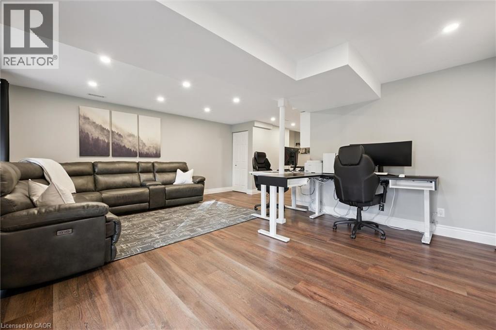 302 Highbrook Crescent, Kitchener, Ontario  N2E 3S6 - Photo 28 - 40790001