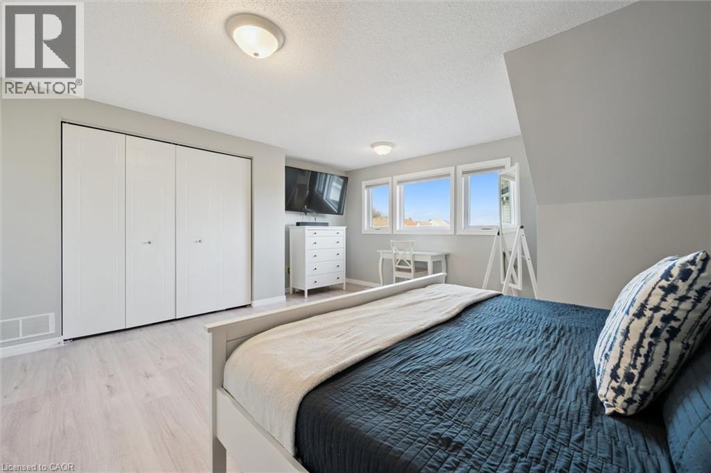 302 Highbrook Crescent, Kitchener, Ontario  N2E 3S6 - Photo 22 - 40790001