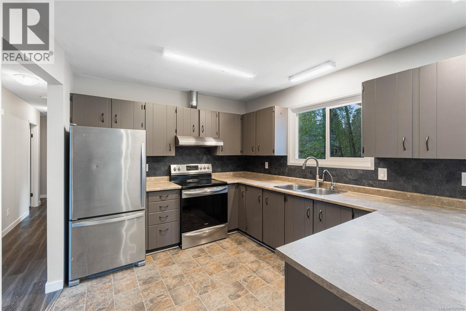 2675 Labieux Rd, Nanaimo, British Columbia  V9T 3N3 - Photo 9 - 1021095