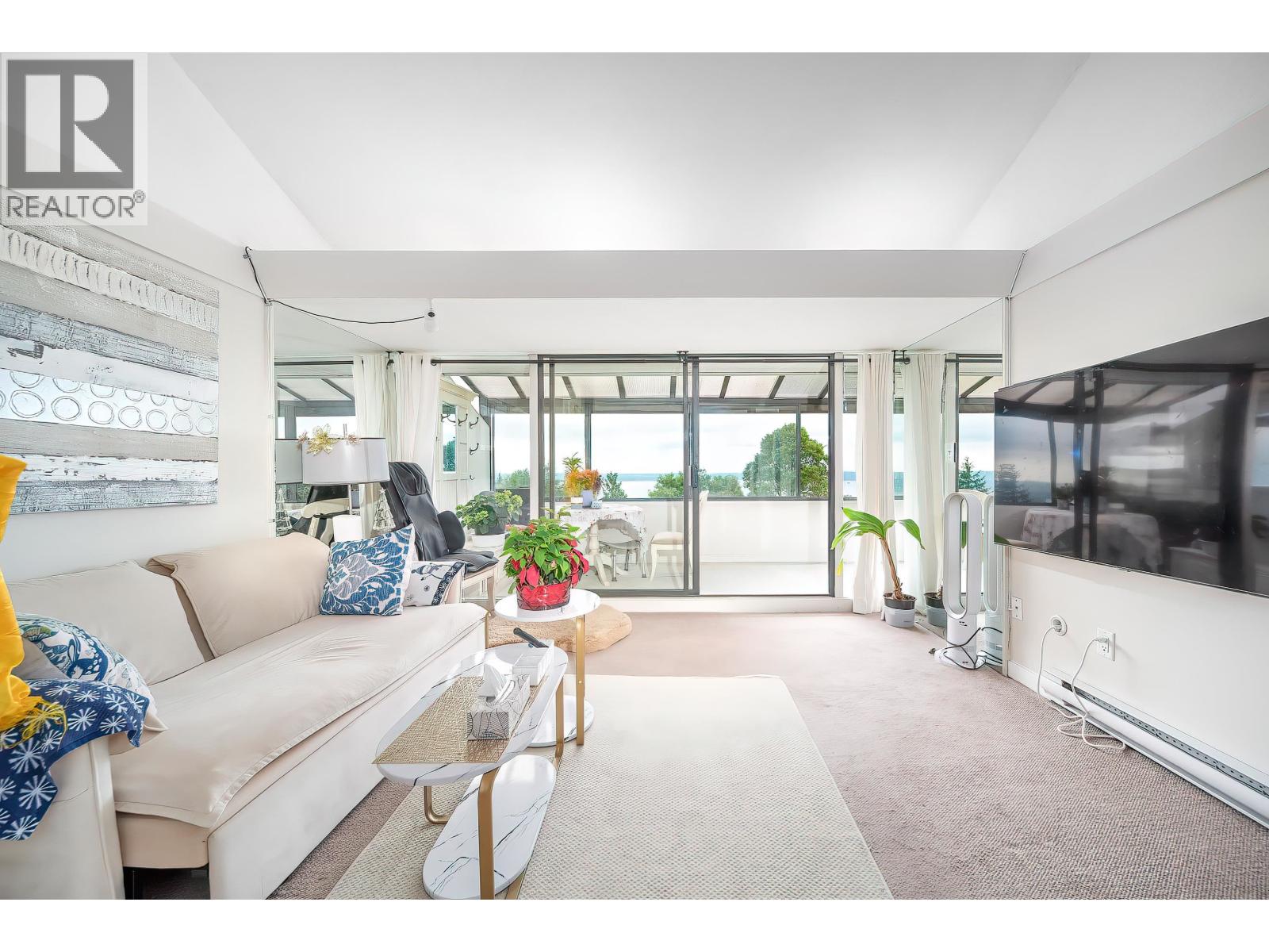 49 2202 Folkestone Way, West Vancouver, British Columbia  V7S 2X7 - Photo 3 - R3045136